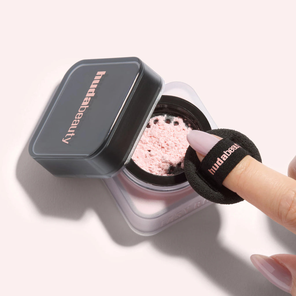 HUDA BEAUTY  Mini Easy Bake Loose Baking & Setting Powder